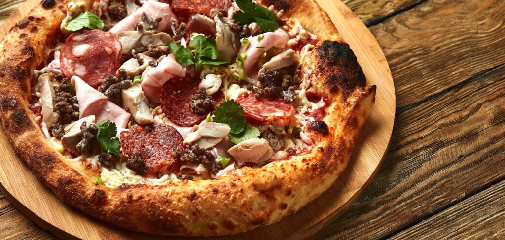 woodfire-pizza-with-roast-beef