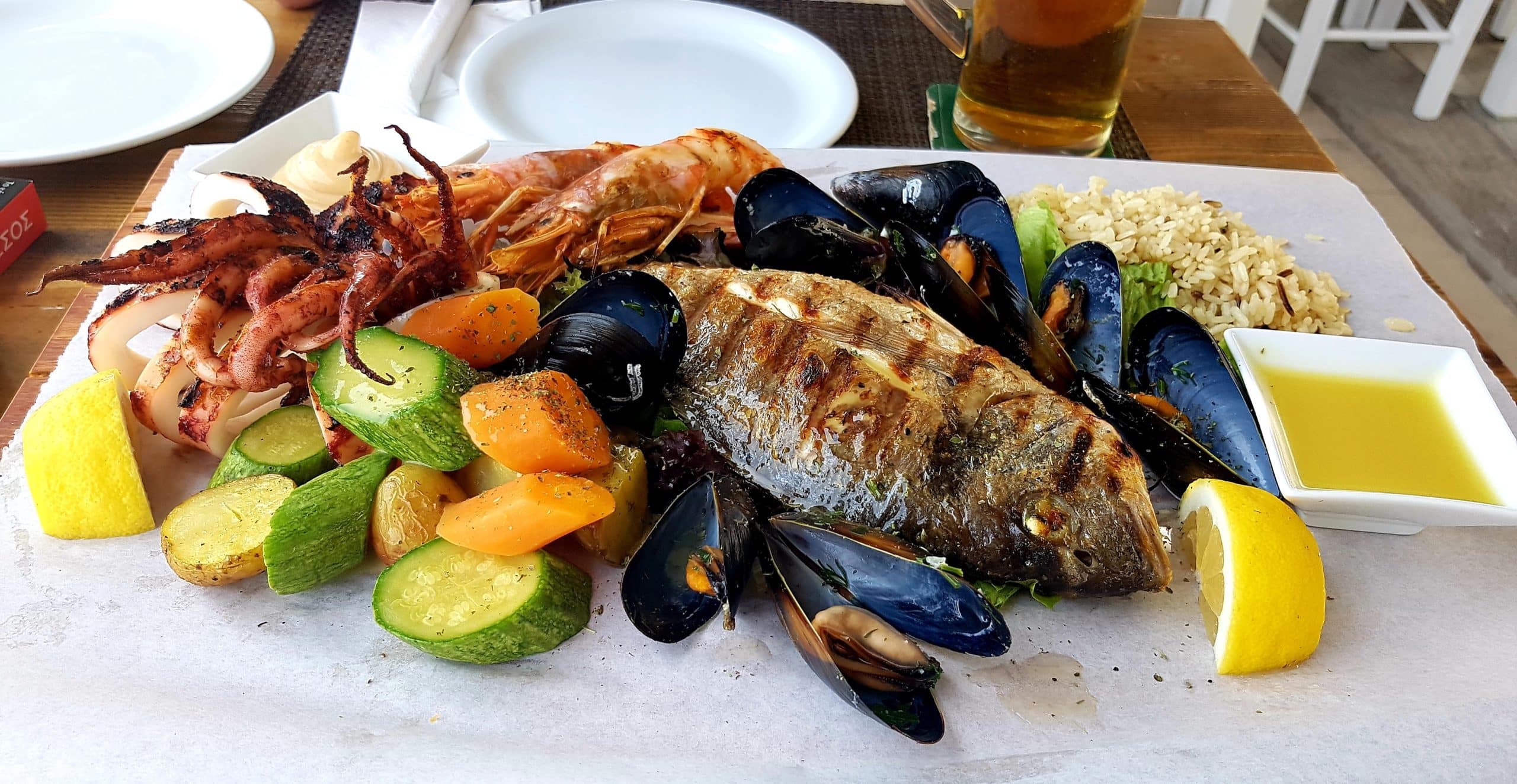seafood-platter-with-mussels-fish-prawns